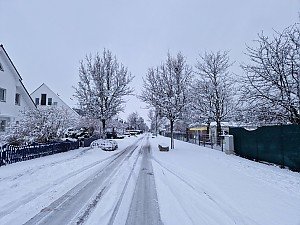 Sonnenweg in 52355 D�ren im Winter, Januar 2023