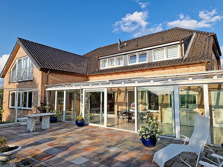 Nörvenich, 4-Familienhaus mit über 500 m² Wohnfläche und freier Luxuswohnung im EG Nörvenich, 4-Familienhaus mit über 500 m² Wohnfläche und freier Luxuswohnung im EG
