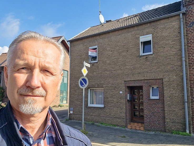 freies Wohnhaus mit 4 Zimmern und Anbauten in Niederzier Hambach freies Wohnhaus mit 4 Zimmern und Anbauten in Niederzier Hambach