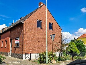 Wohnhaus mit Garten und Garage in Oberzier erfolgreich verkauft