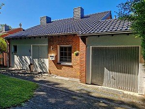 freistehendes Einfamilienhaus mit Garten und Garage in N�rvenich Eggersheim