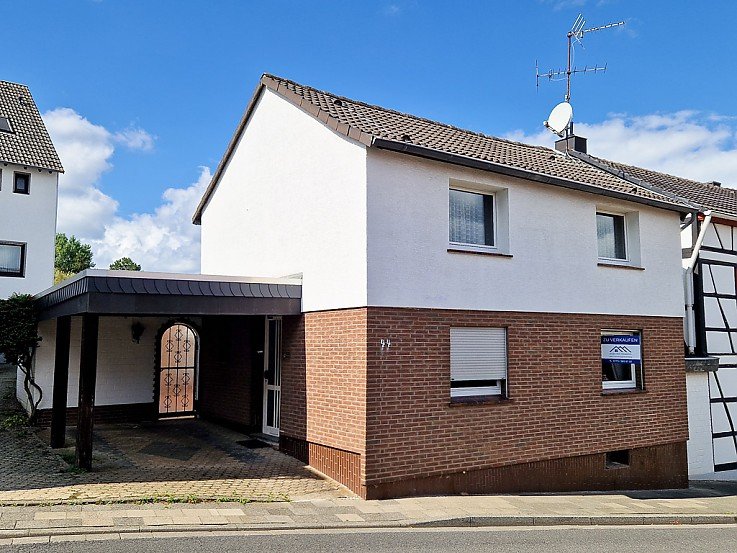 Düren Birgel, gemütliches Einfamilienhaus mit Garten und Carport zu verkaufen Düren Birgel, gemütliches Einfamilienhaus mit Garten und Carport zu verkaufen