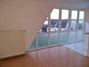 gro�es Fenster mit Blick zum Garten Eigentumswohnung Langerwehe