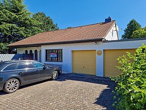 gro�es Wohnhaus mit Garten und 2 Garagen in Kreuzau Leversbach verkauft