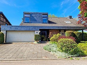 Nideggen, gro�es Einfamilienhaus mit Doppelgarage und Garten