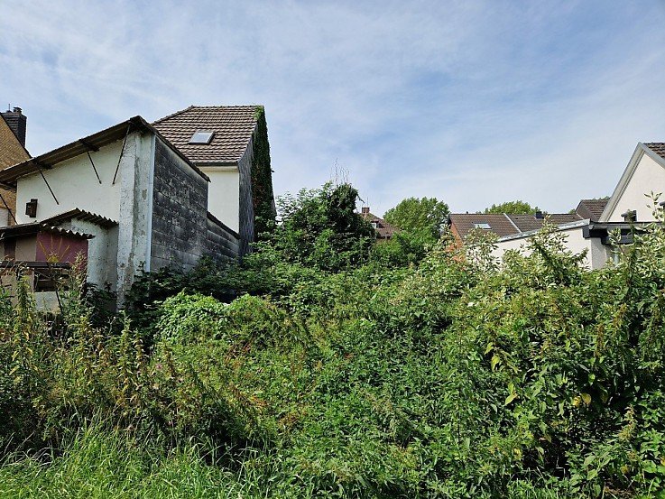 nicht aufbereitetes Baugrundst�ck