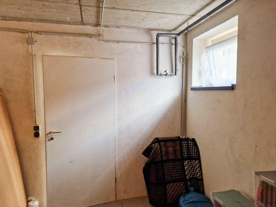 mit Fenster und Strom Mehrfamilienhaus N�rvenich