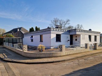 Hauptbild Bungalow mit Doppelgarage, Keller und pflegeleichtem Garten in ruhiger Lage von Linnich Welz