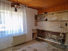 K�che freies Wohnhaus mit 4 Zimmern, Anbauten, Hof und Garten in Niederzier Hambach
