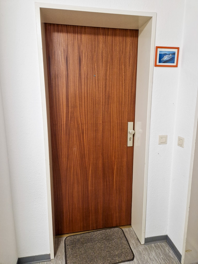 T�r zur Wohnung ETW 64 Etagenwohnung Langerwehe