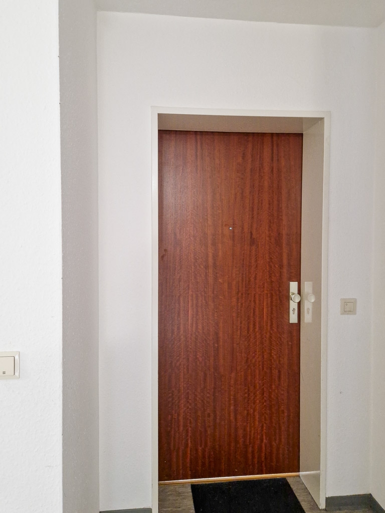 T�r zur Wohnung Etagenwohnung Langerwehe