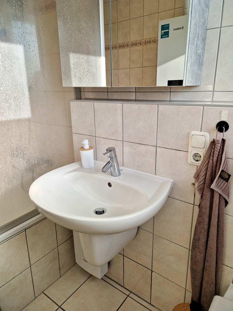 Waschbecken Mehrfamilienhaus N�rvenich