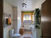 und dem Badezimmer Bungalow mit Doppelgarage, Keller und pflegeleichtem Garten in ruhiger Lage von Linnich Welz