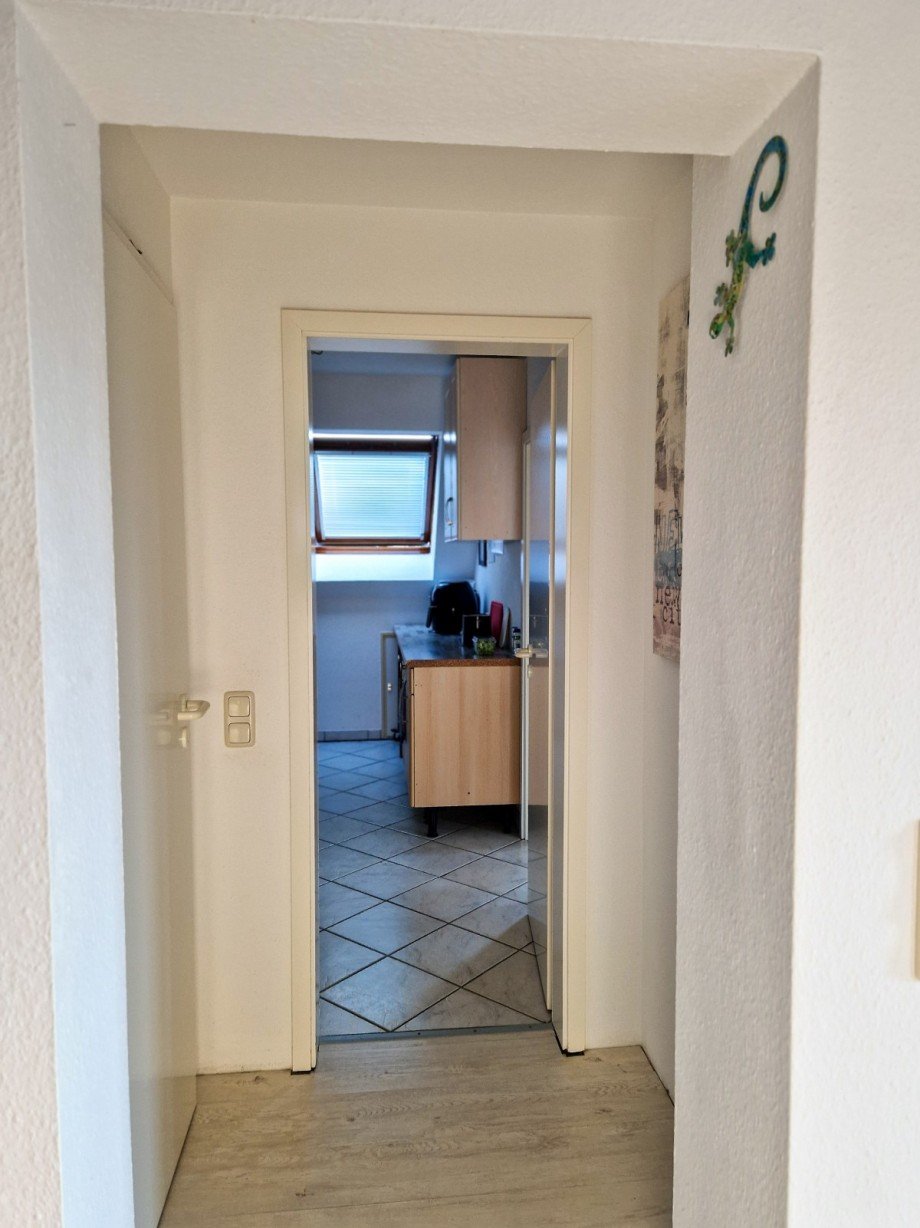 offen und T�r zur Etagenwohnung Kreuzau