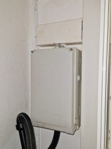 Hausanschlusskasten f�r Strom Kreuzau Obermaubach, ruhige Lage, freistehendes Einfamilienhaus mit gro�em Garten, Keller und Garage