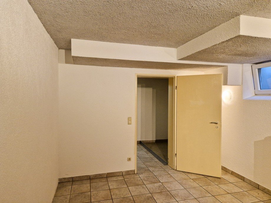 12,3 m� Mehrfamilienhaus N�rvenich