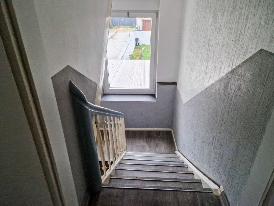 Podest mit Fenster Mehrfamilienhaus D�ren