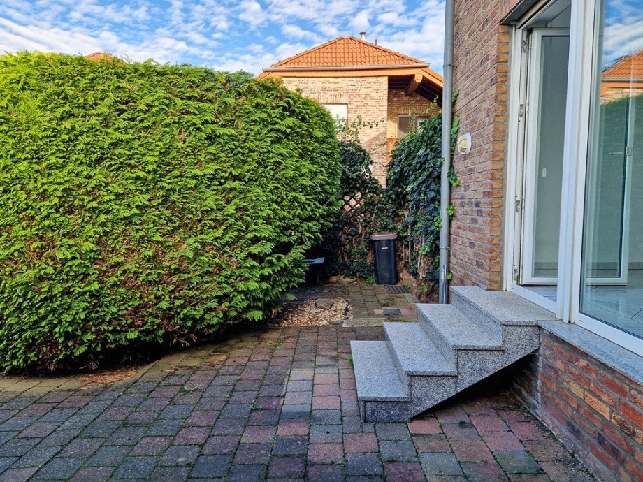 Treppe zum Reihenendhaus Kreuzau