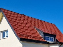 edelengobierte Ziegel und Verkleidung mit dunklem Naturschiefer Kreuzau Obermaubach, ruhige Lage, freistehendes Einfamilienhaus mit gro�em Garten, Keller und Garage