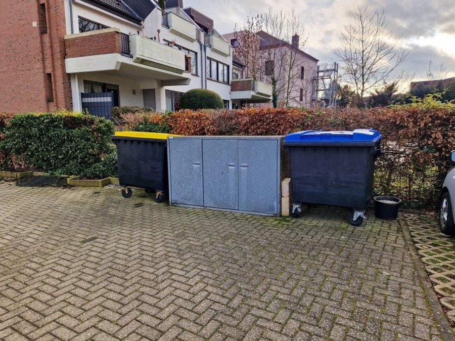 Platz f�r die M�lltonnen Etagenwohnung Kreuzau