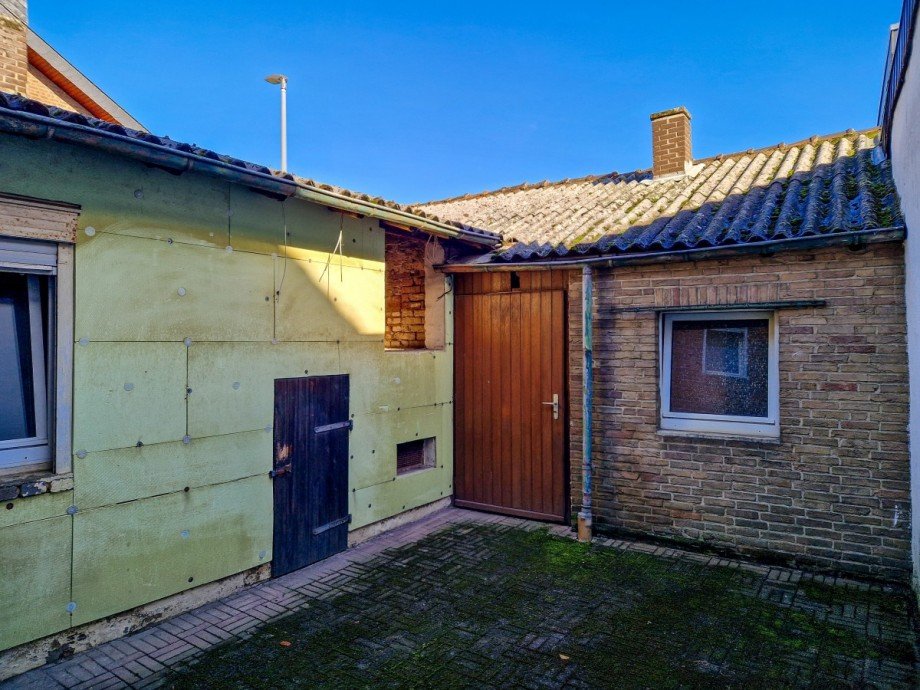 T�r zur Werkstatt Reiheneckhaus Niederzier