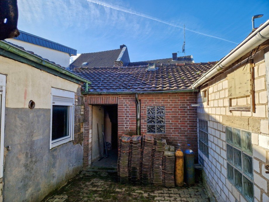 R�ckseite der Werkstatt Reiheneckhaus Niederzier