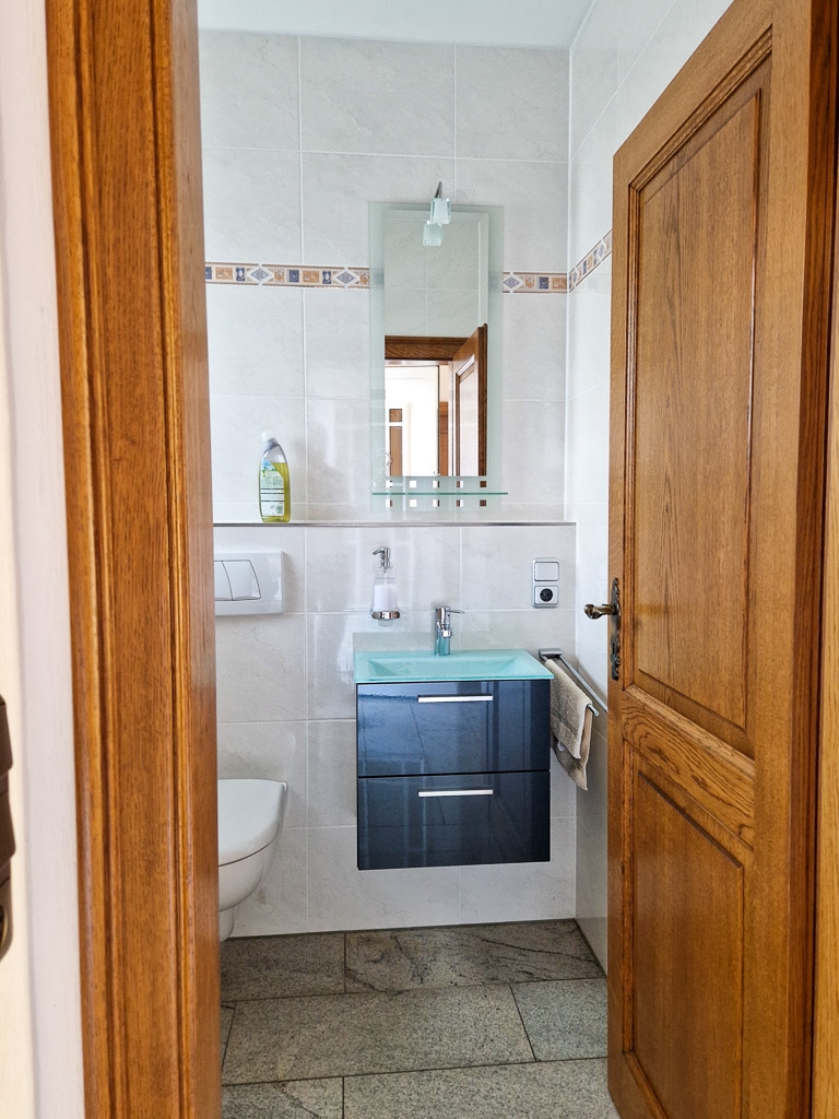 G�ste-WC Mehrfamilienhaus N�rvenich