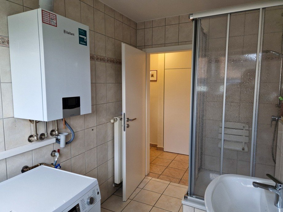 Ausgang zum Flur Mehrfamilienhaus N�rvenich