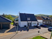 in die Umgebung Kreuzau Obermaubach, ruhige Lage, freistehendes Einfamilienhaus mit gro�em Garten, Keller und Garage