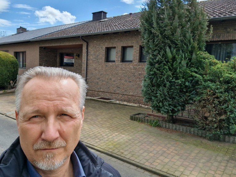 Bungalow in N�rvenich innerhalb von 3 1/2 Monaten N�rvenich Bungalow Bungalow mit Garten, Kfz-Stellpl�tzen und ausgebautem Dachgeschoss in ruhiger Lage von N�rvenich