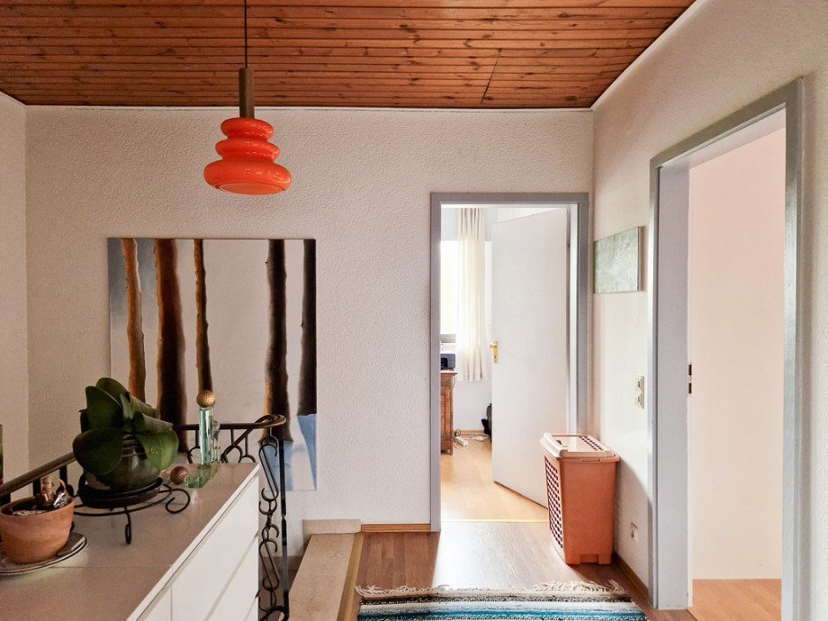 Flur mit Doppelhaush�lfte D�ren