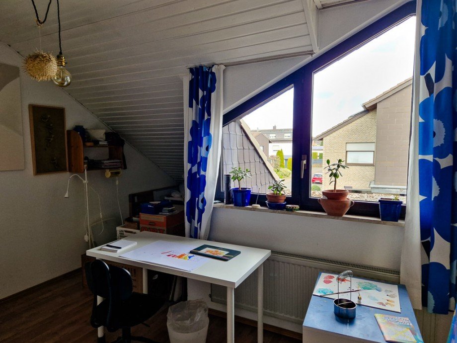 Fenster zur Seite des Hauses Doppelhaush�lfte D�ren