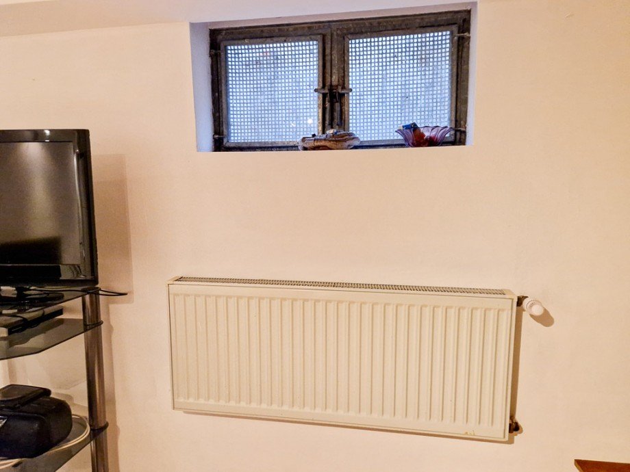 gro�em Heizk�rper Doppelhaush�lfte D�ren