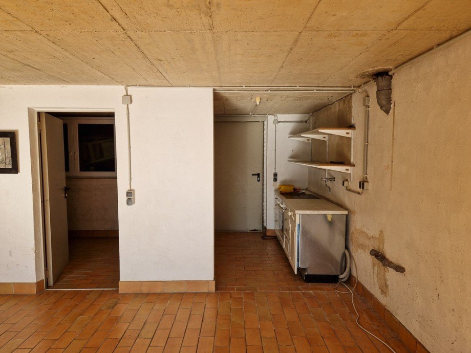 Durchgang zum Mehrfamilienhaus N�rvenich