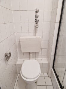 Toilette freie 2-Zimmer-Wohnung im Erdgeschoss plus Tiefgaragenstellplatz in ruhiger Lage von Langerwehe