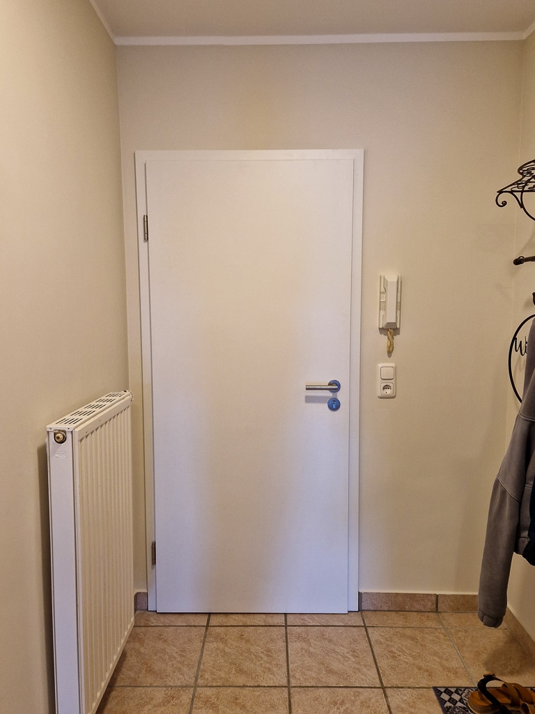Wohnungst�r mit Sprechanlage Mehrfamilienhaus N�rvenich