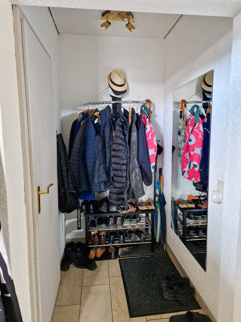 1,9 m� Flur mit Garderobe Doppelhaush�lfte D�ren
