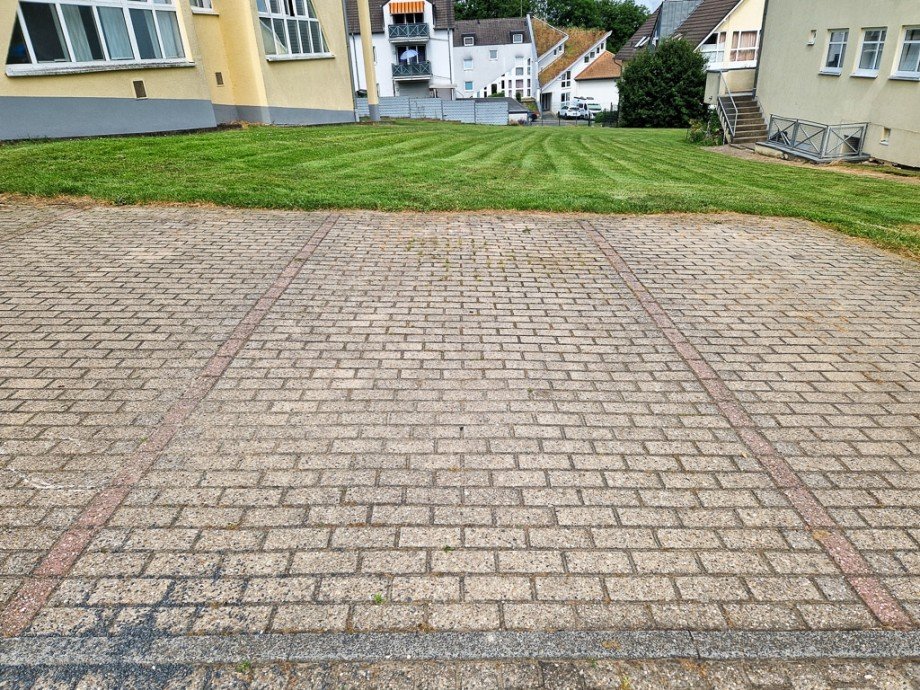 Pkw Stellplatz der ETW 86 Etagenwohnung Langerwehe