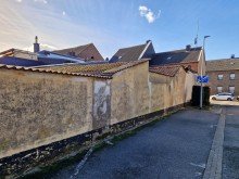 Anbauten zur Seitenstra�e freies Wohnhaus mit 4 Zimmern, Anbauten, Hof und Garten in Niederzier Hambach