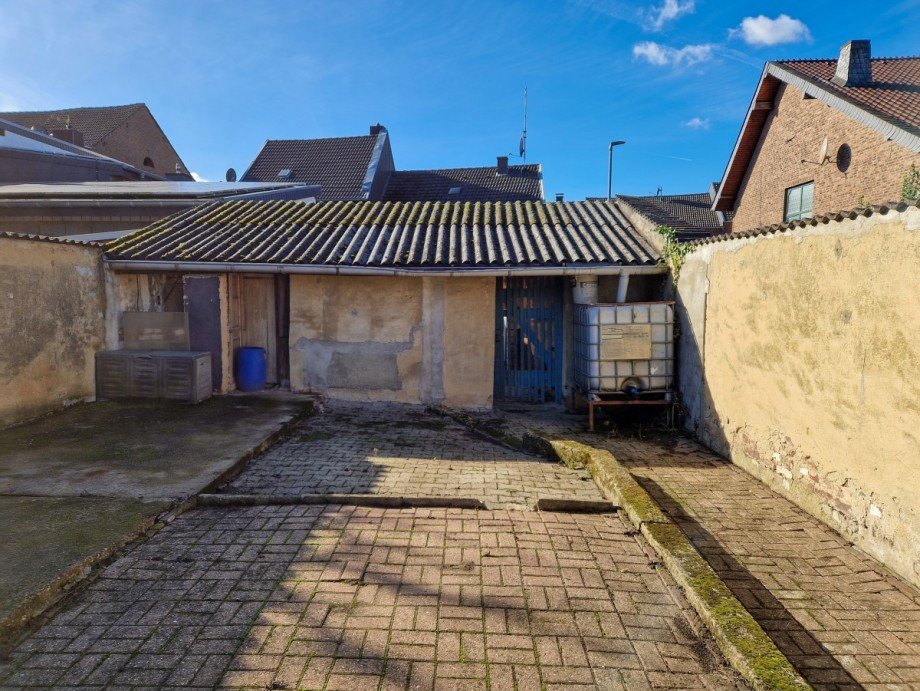 Anbauten R�ckseite Reiheneckhaus Niederzier