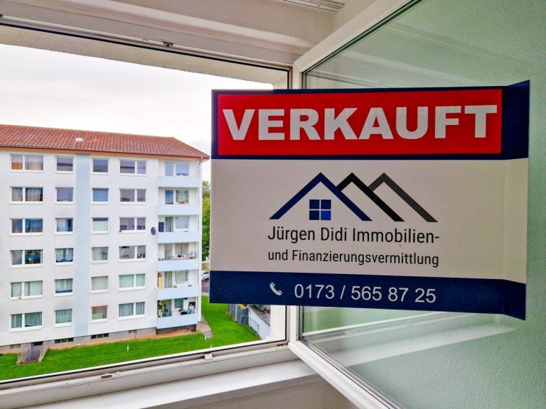Eigentumswohnung in D�ren im Satellitenviertel verkauft D�ren Etagenwohnung D�ren Satellitenviertel, freie 1-Zimmer-Wohnung mit Aufzug, K�che, Diele und Badezimmer mit Fenster