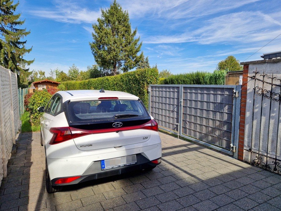 Platz f�r Pkw Reiheneckhaus D�ren
