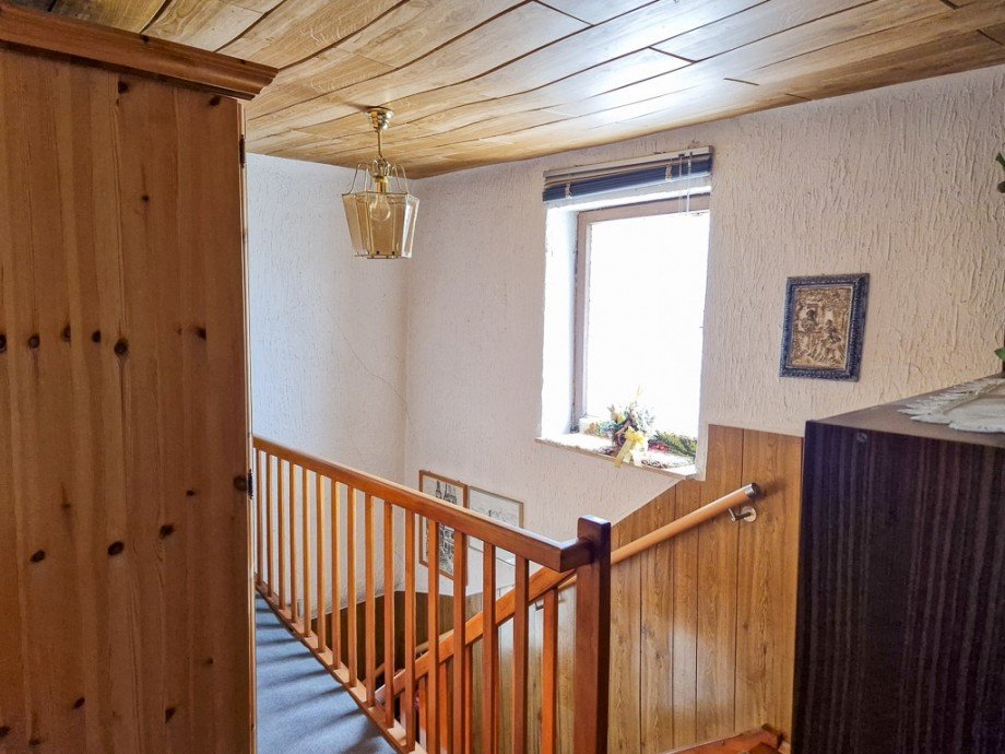 Flur / Abstellraum mit 1,98 Meter Deckenh�he Einfamilienhaus D�ren