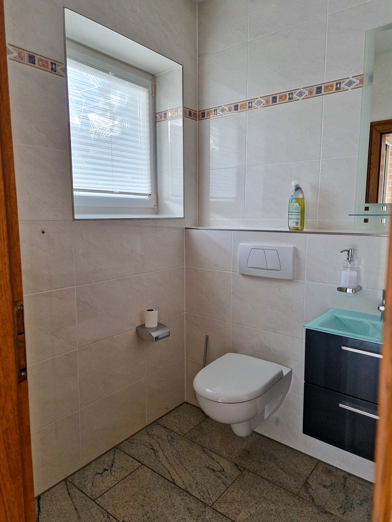 mit Fenster Mehrfamilienhaus N�rvenich