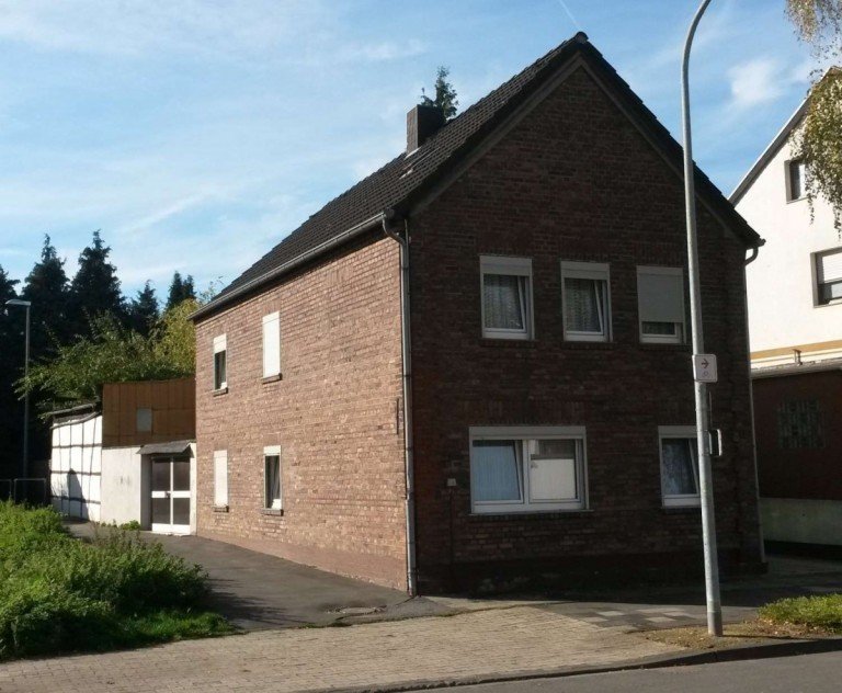 verkauft - Wohnhaus in D�ren Arnoldsweiler D�ren Einfamilienhaus verkauft freistehendes Ein- bis Zweifamilienhaus mit Innenhof, Anbau / Lagerm�glichkeiten und Garten