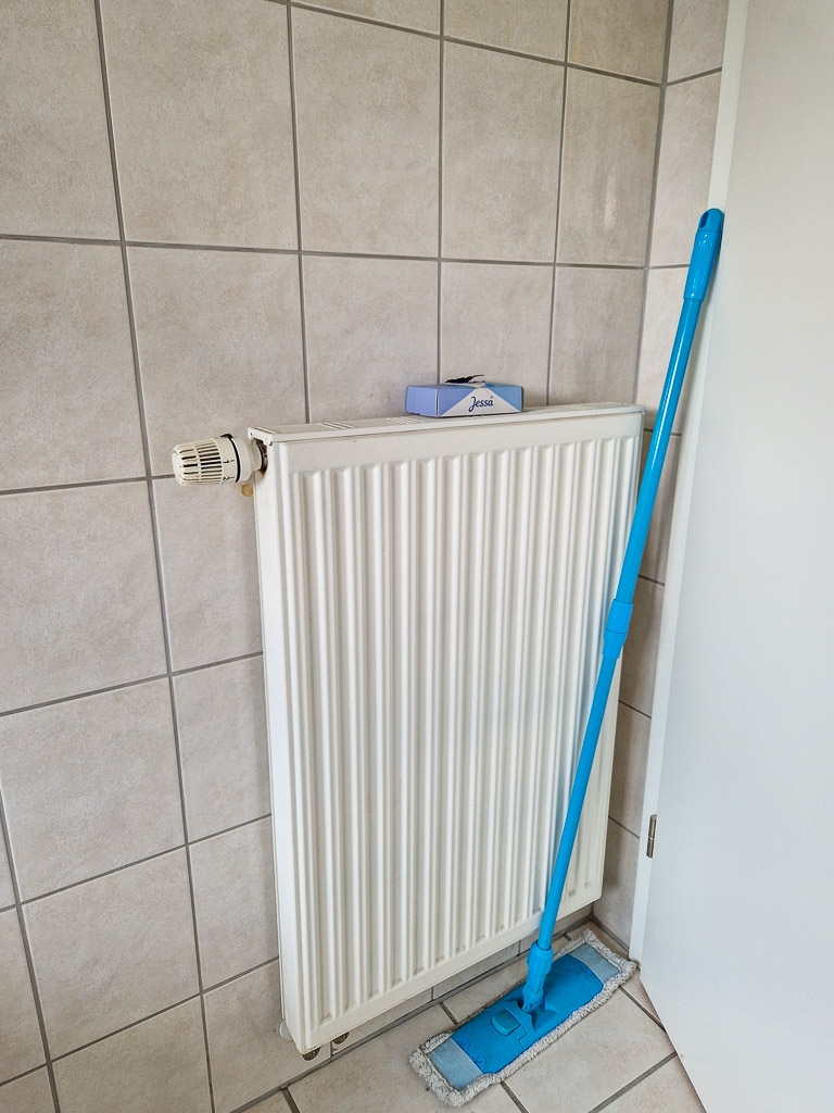 Flachheizk�rper Mehrfamilienhaus N�rvenich