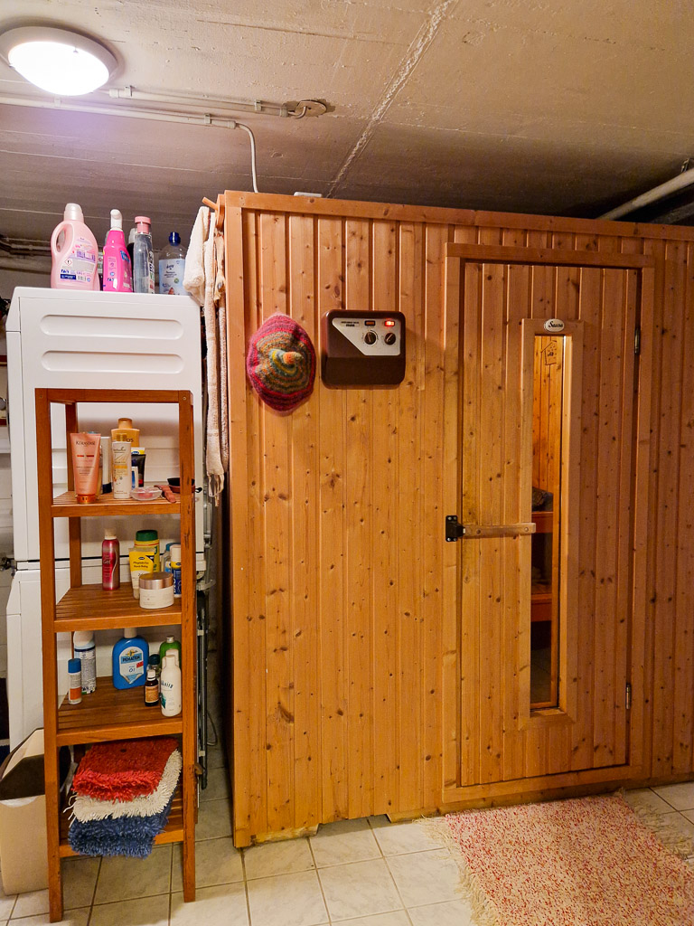 weiterem Kellerraum Doppelhaush�lfte D�ren