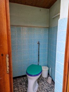 WC 1,6 m� freies Wohnhaus mit 4 Zimmern, Anbauten, Hof und Garten in Niederzier Hambach