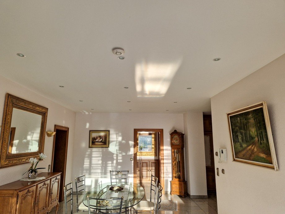 mit Einbauspots in der Decke Mehrfamilienhaus N�rvenich