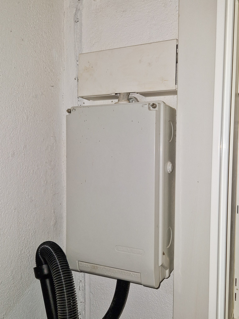 Hausanschlusskasten f�r Strom Einfamilienhaus Kreuzau